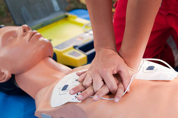 Curso Soporte Vital Básico + DESA acreditado por Semicyuc